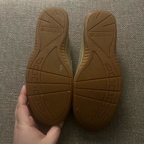 Gold sperrys - Picture 3 of 4